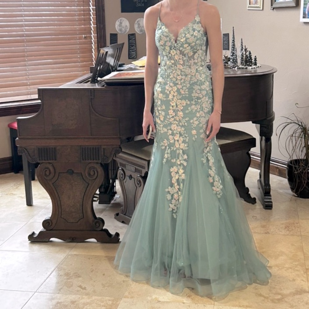Stunning formal gown
